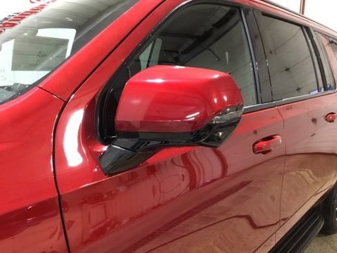 New 2026 Chevrolet Suburban RST image 12