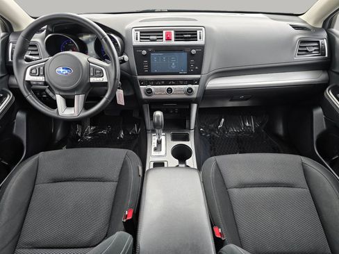 Used 2017 Subaru Outback 2.5i Premium AWD/4WD image 2