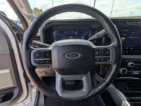 Used 2024 Ford F250 Lariat image 15