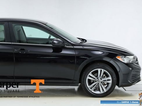 Used 2023 Volkswagen Jetta SE image 48