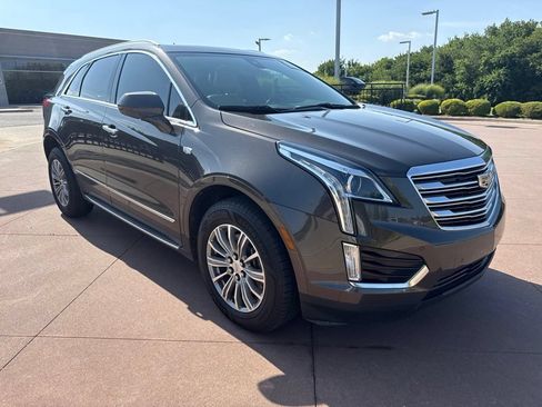 Used 2019 Cadillac XT5 Luxury FWD image 3