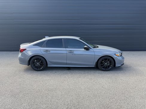 Used 2025 Honda Civic Sport image 8