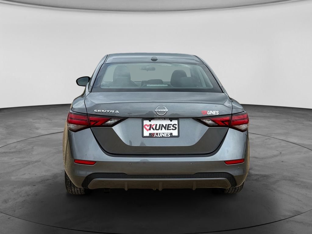 Used 2025 Nissan Sentra SV FWD image 8