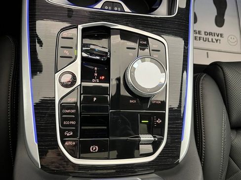 Used 2023 BMW X7 xDrive40i w/ Executive Package image 17