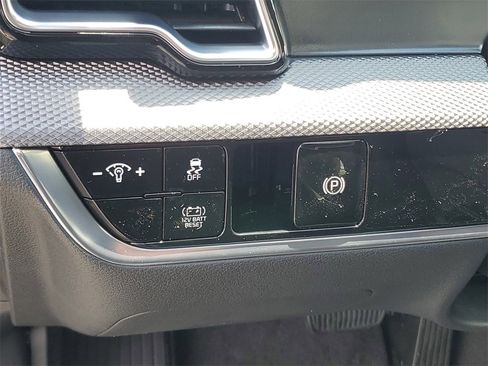 New 2025 Kia Sportage LX image 19