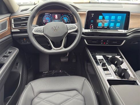 New 2026 Volkswagen Atlas SE image 22