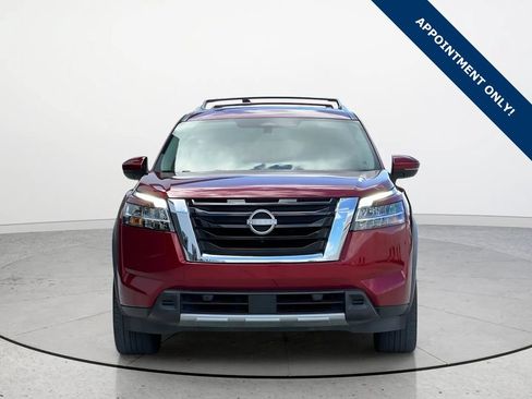 Used 2023 Nissan Pathfinder SL w/ SL Premium Package AWD/4WD image 4
