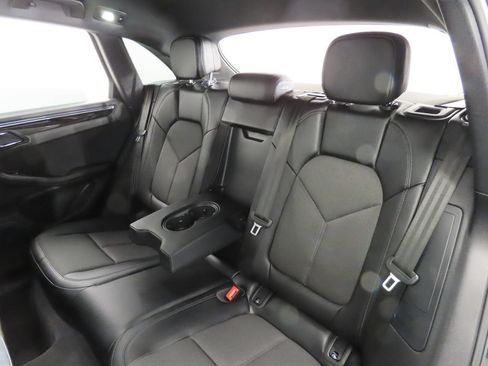 Certified 2026 Porsche Macan AWD/4WD image 42