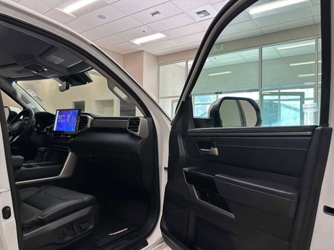 Used 2023 Toyota Tundra Limited w/ TRD Off-Road Package AWD/4WD image 31