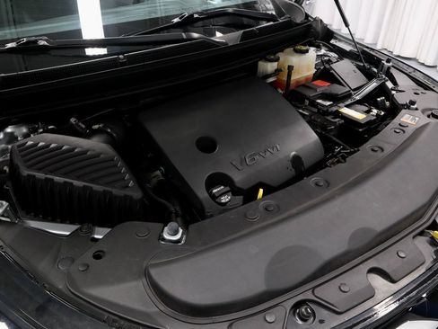 Used 2024 Buick Enclave Premium image 17