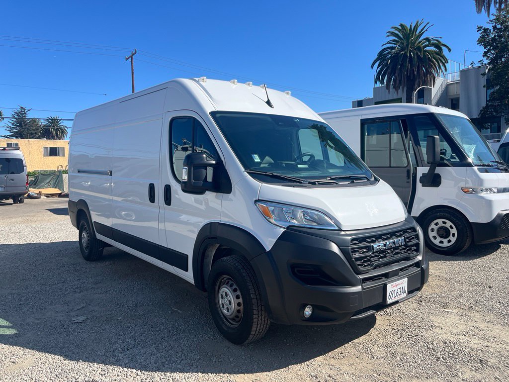 Used 2025 RAM ProMaster 2500 w/ Convenience Group FWD image 3