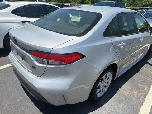 Used 2023 Toyota Corolla LE FWD image 4