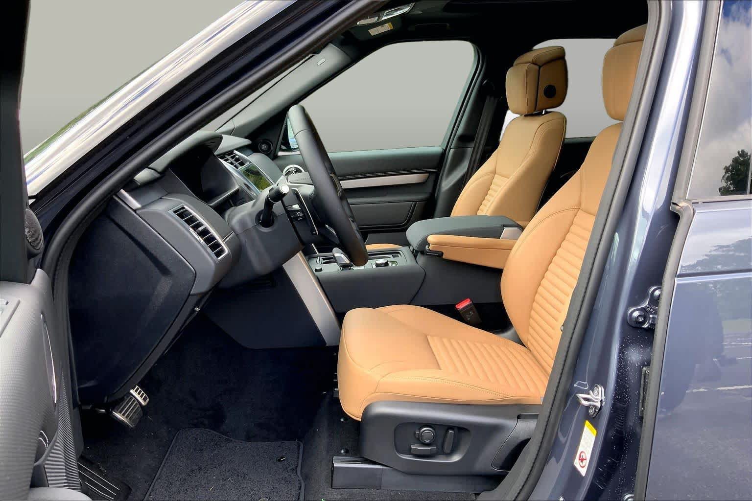 New 2026 Land Rover Discovery Dynamic SE AWD/4WD image 13