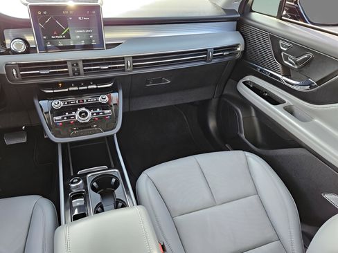 Used 2022 Lincoln Corsair Grand Touring image 13