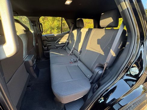 Used 2025 Toyota 4Runner SR5 image 32