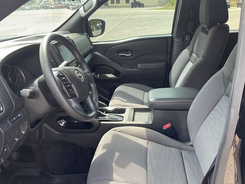 Used 2023 Nissan Frontier SV w/ Midnight Edition Package AWD/4WD image 8