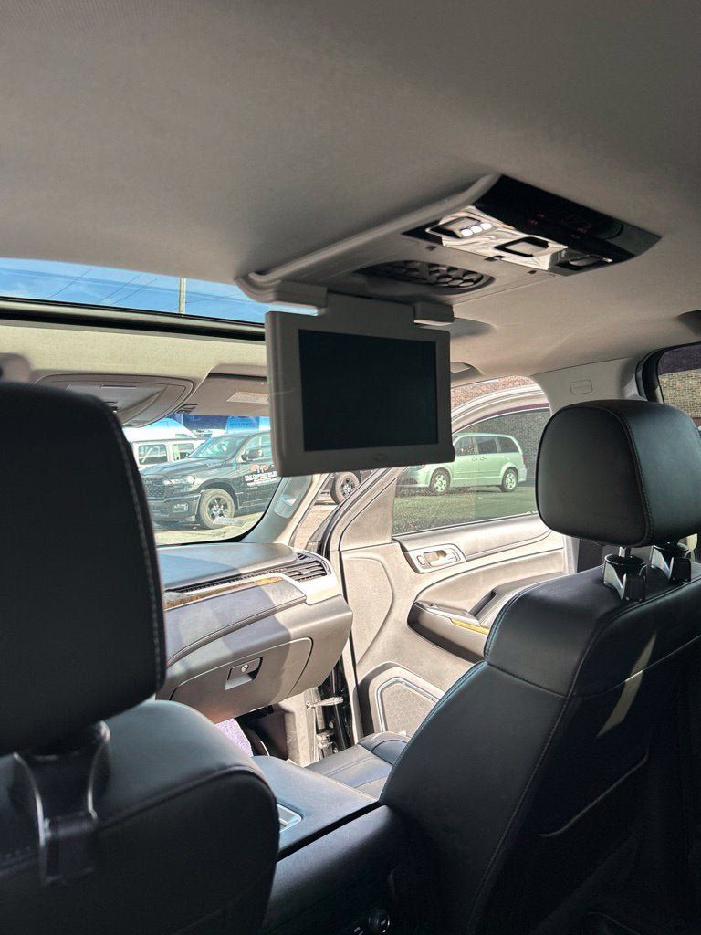 Used 2017 GMC Yukon Denali w/ Open Road Package AWD/4WD image 19