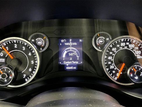 Used 2022 RAM 1500 Big Horn image 14