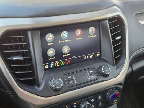 Used 2021 GMC Acadia Denali w/ Denali Technology Package image 18