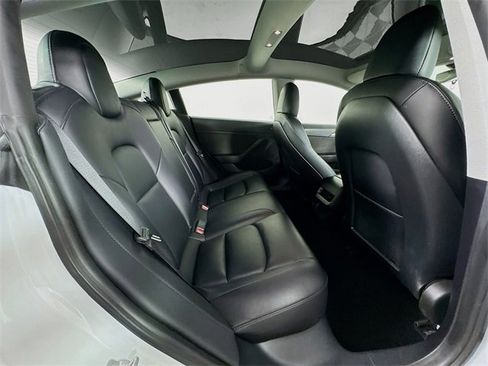 Used 2021 Tesla Model 3 Standard Range Plus image 41