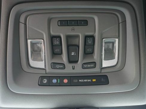 Used 2020 GMC Sierra 1500 Denali w/ Denali Ultimate Package image 17