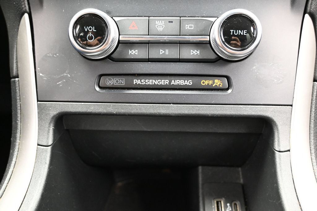 Used 2024 Ford Edge SEL AWD/4WD image 28