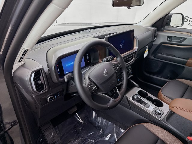 Used 2026 Ford Bronco Sport Outer Banks w/ Outer Banks Tech Package+ AWD/4WD image 9