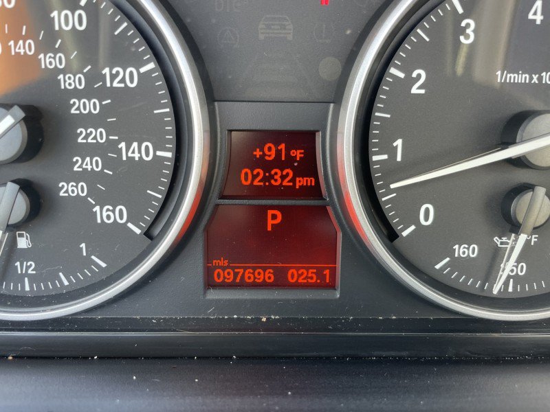 Used 2011 BMW 335i Convertible RWD image 16