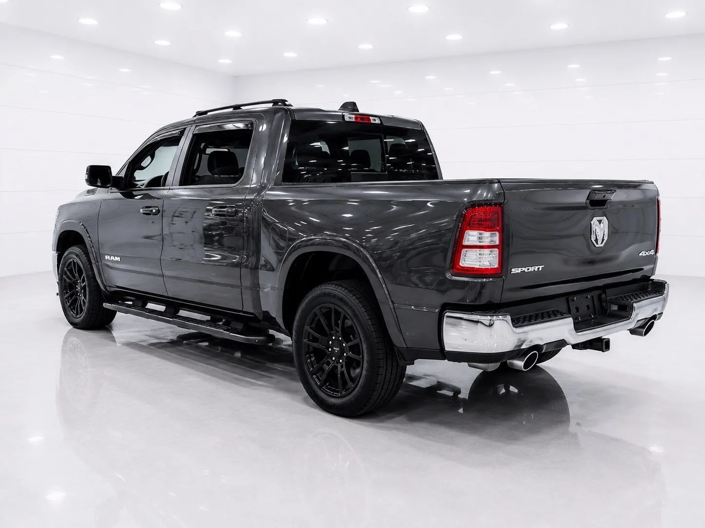 Used 2021 RAM 1500 Sport w/ Leather & Sound Group AWD/4WD image 3
