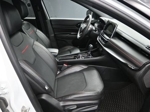 Used 2024 Jeep Compass Trailhawk image 36