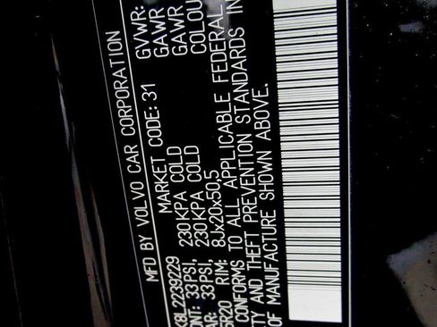 Used 2020 Volvo XC40 T5 Momentum w/ Protection Package Premier image 39