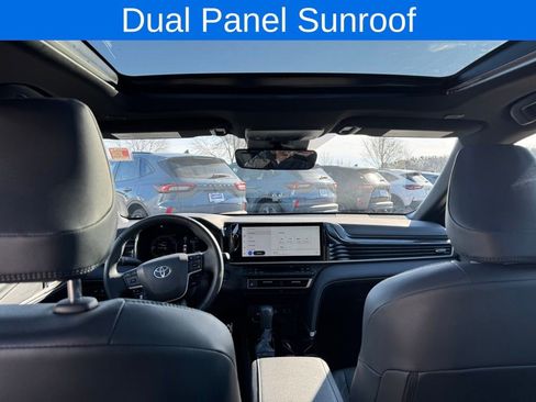 Used 2025 Toyota Camry XSE image 14