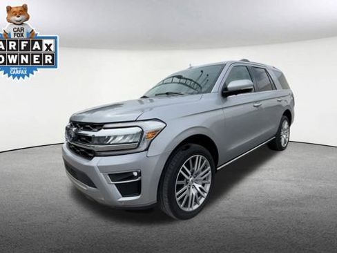 Used 2024 Ford Expedition Limited image 5
