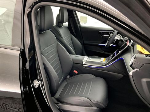 Certified 2024 Mercedes-Benz C 300 Sedan image 6