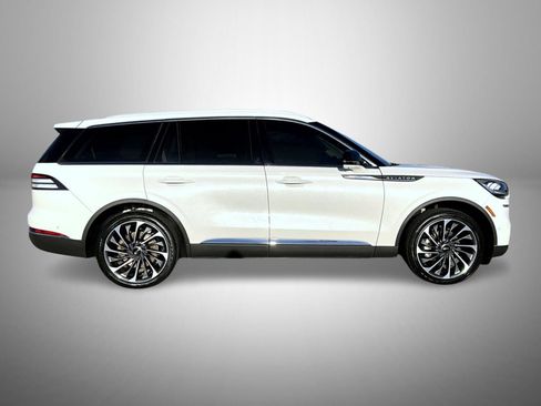 Used 2021 Lincoln Aviator Reserve w/ Equipment Group 201A image 4