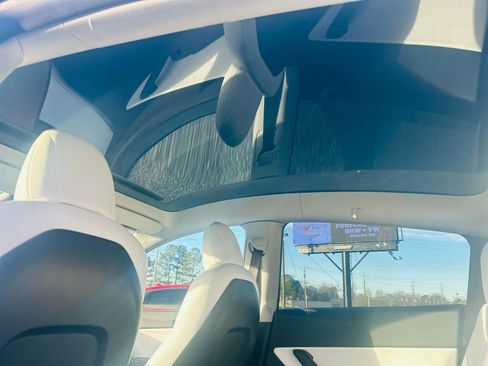 Used 2021 Tesla Model Y Performance image 45