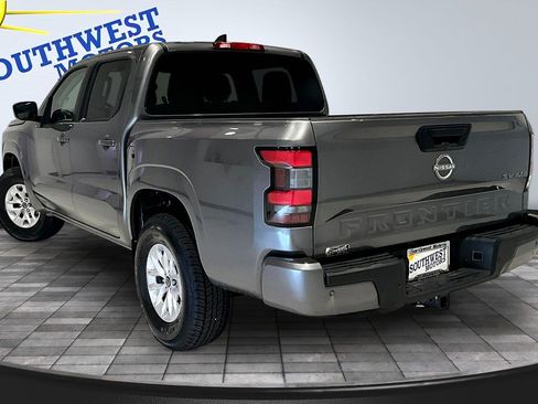 Used 2024 Nissan Frontier SV w/ Technology Package AWD/4WD image 5