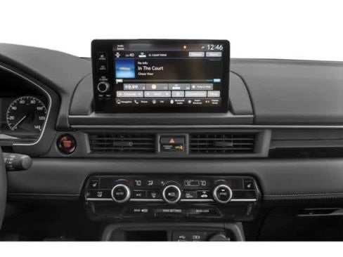 Used 2025 Honda Pilot Touring image 13