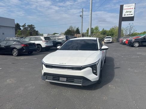 Used 2025 Kia K4 EX image 18
