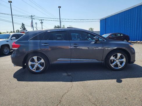 Used 2010 Toyota Venza AWD w/ Premium Pkg #2 image 5