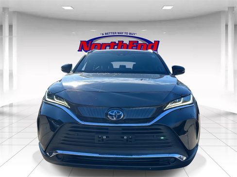 Used 2021 Toyota Venza XLE image 8