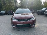 Used 2020 Chrysler Pacifica Limited image 2