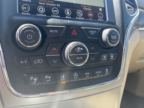 Used 2018 Jeep Grand Cherokee Limited w/ Luxury Group II AWD/4WD image 28