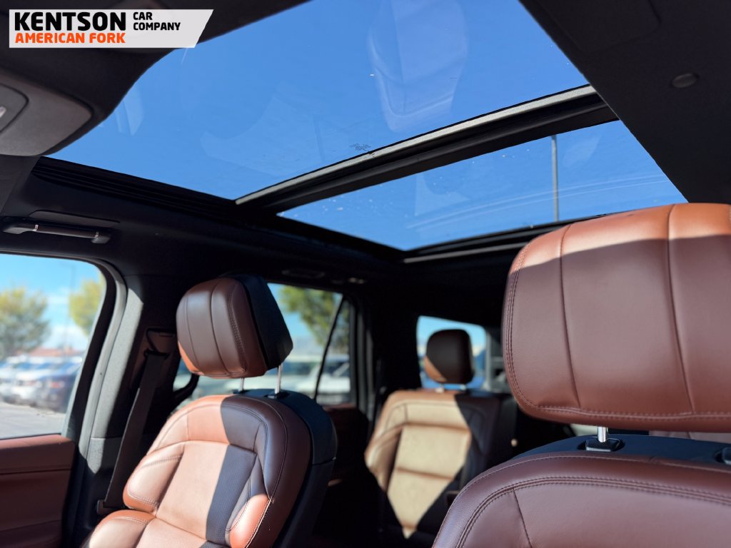 Used 2025 Lincoln Navigator Reserve AWD/4WD image 28