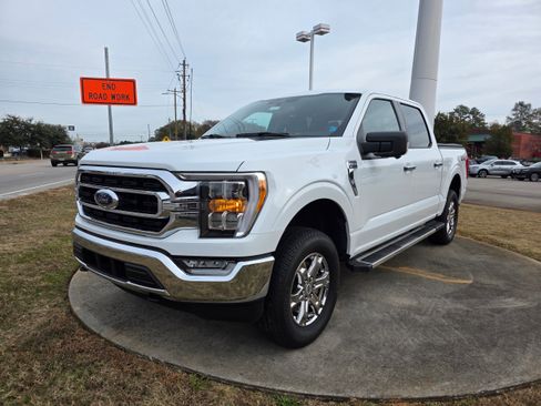Used 2023 Ford F150 XLT w/ Equipment Group 302A High image 3