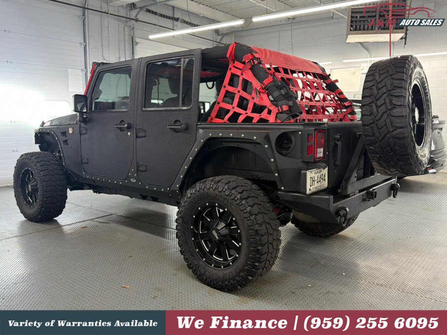 Used 2015 Jeep Wrangler Unlimited Sahara w/ Connectivity Group AWD/4WD image 11
