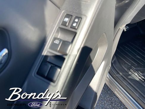 Used 2023 Nissan Frontier SV w/ SV Convenience Package image 8