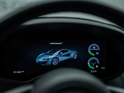 Used 2017 McLaren 570S image 28