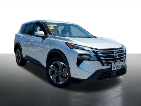 Used 2024 Nissan Rogue SV FWD image 1