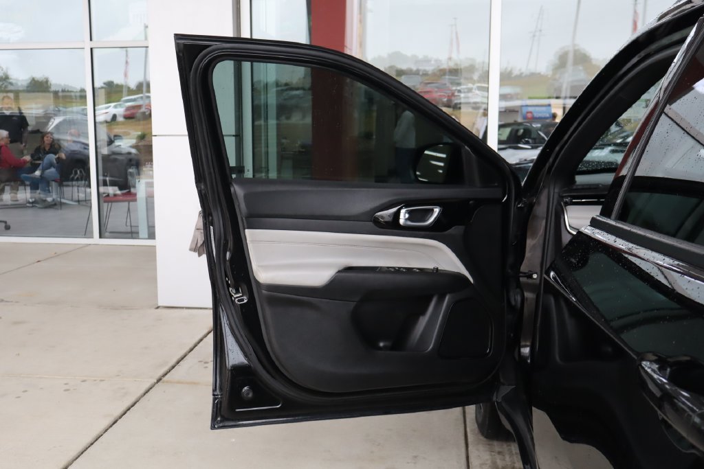 Used 2023 Jeep Compass Limited AWD/4WD image 13